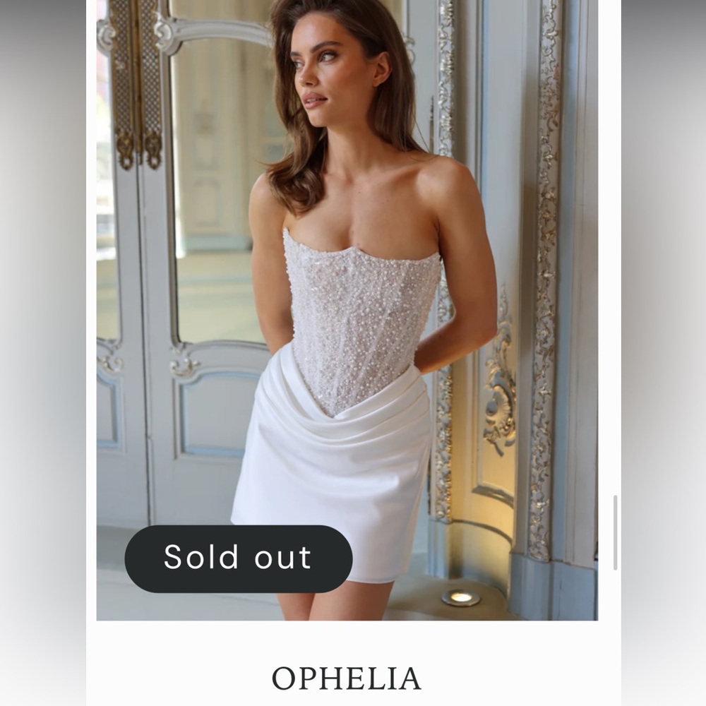ROSIE ETIENNE OPHELIA